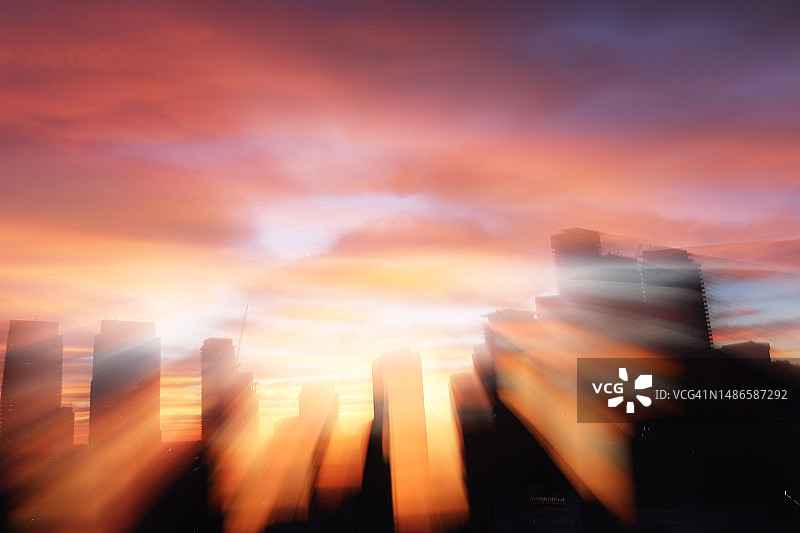 星体投射：日落城市景观维度图片素材