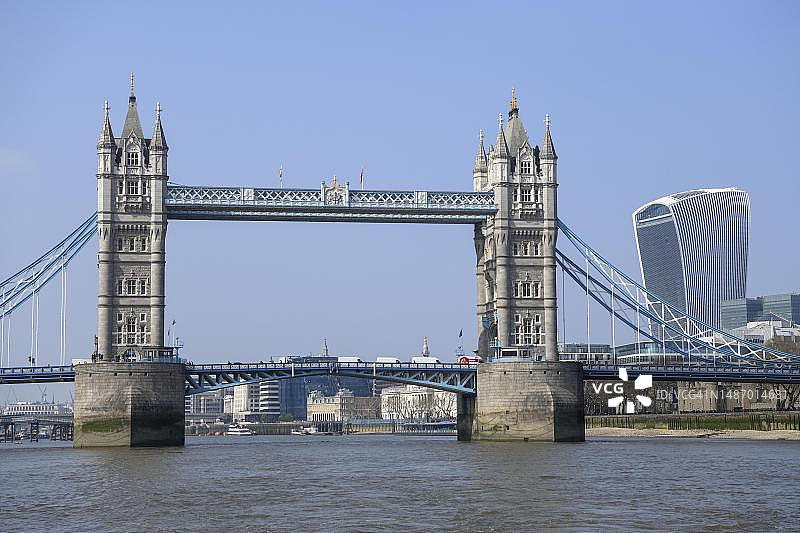 英国伦敦泰晤士河塔桥风光图片素材