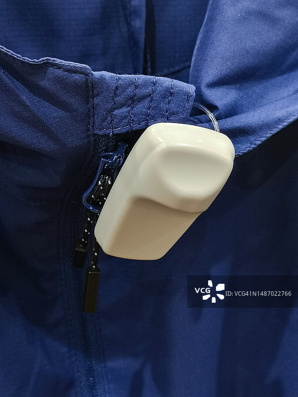 服装EAS防盗标签：用于高价值商品的电子商品防盗系统图片素材