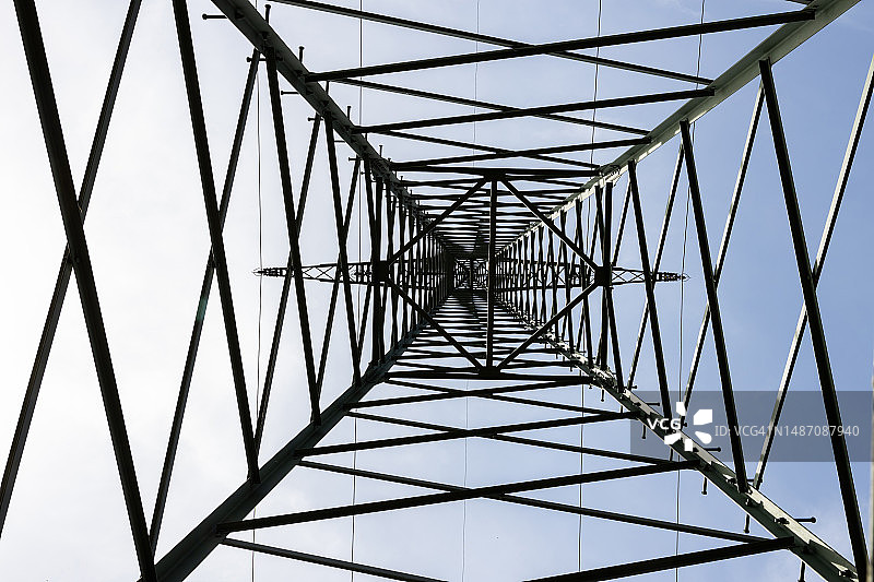 电力塔内部图片素材