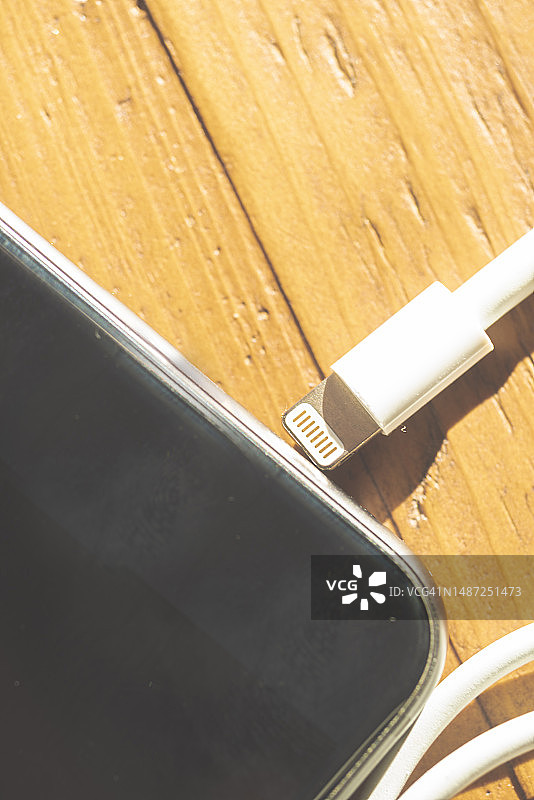 科技设备充电图片素材