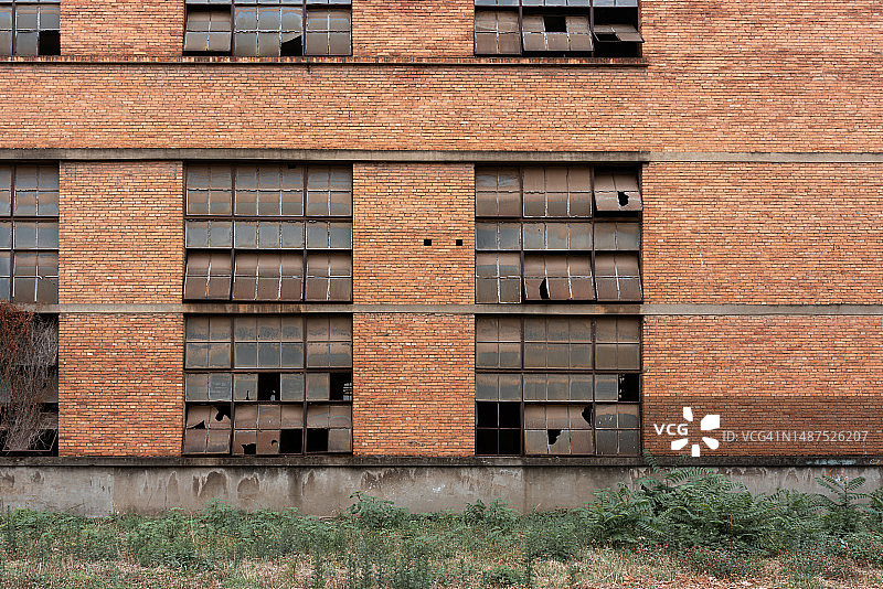 旧工厂建筑外立面图片素材