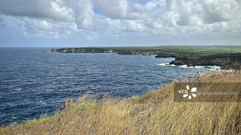 加勒比海和悬崖图片素材