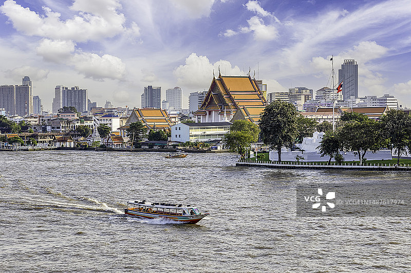 曼谷城市河流的摩天大楼航拍图片素材