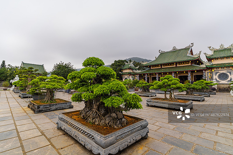 岘港灵应寺：世界各地游客的信仰中心图片素材