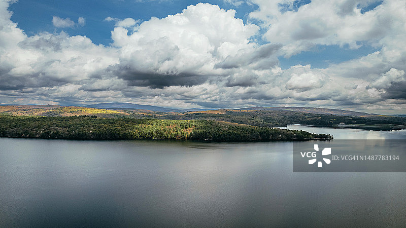内弗辛克湖的湖光山色，纽约，美国图片素材
