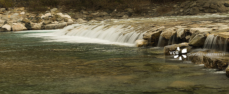 意大利皮亚琴察博比奥瀑布美景图片素材
