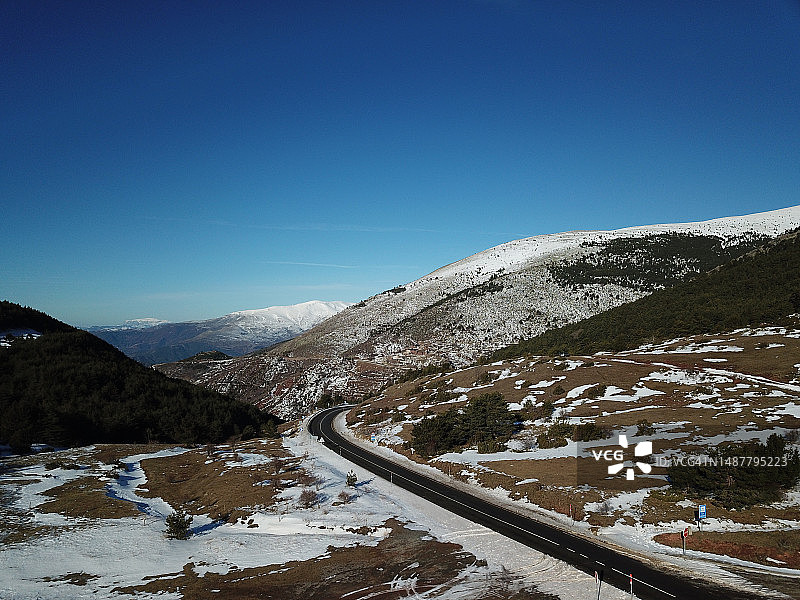 西班牙莱里达雪山风光图片素材