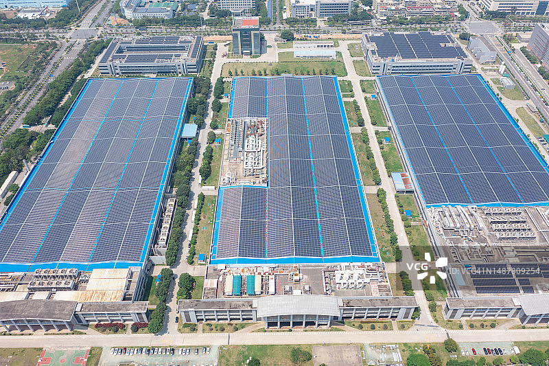 工业区屋顶太阳能发电厂图片素材