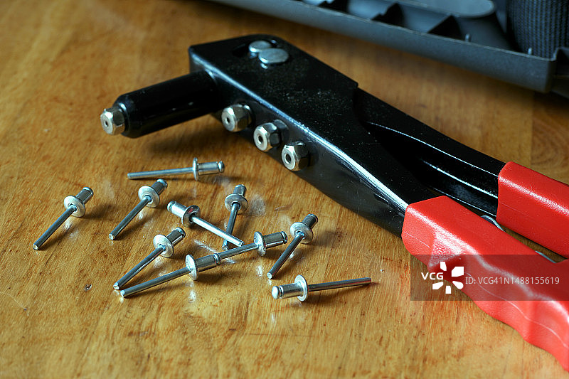 铆钉钳图片素材