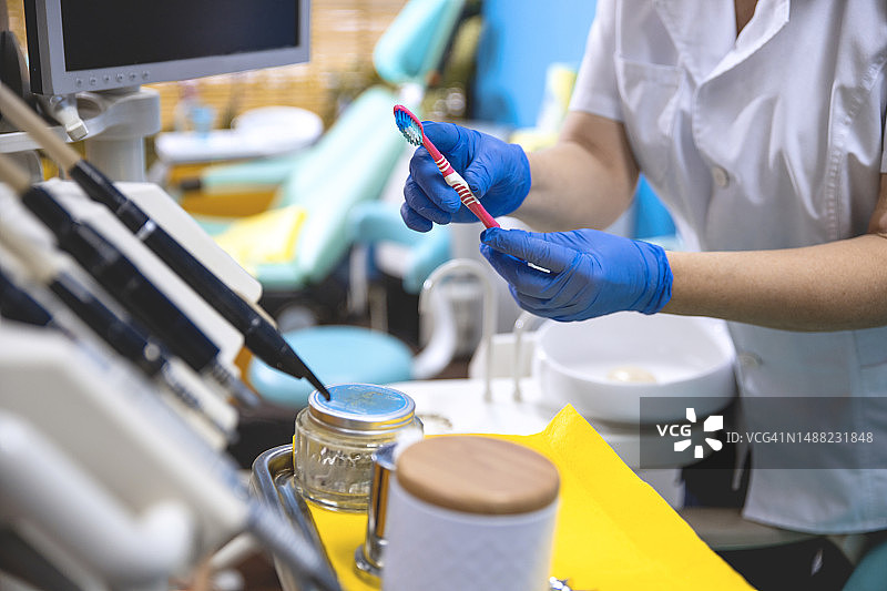 刷牙有益于牙齿健康图片素材