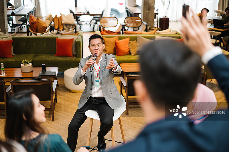 是的，你现在可以说了。图片素材