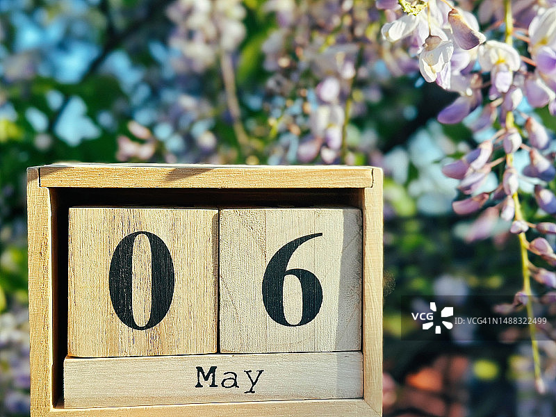 自然风光中的5月6日木质日历图片素材