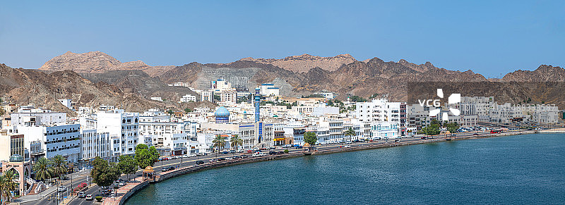 阿曼马斯喀特穆特拉滨海路全景图片素材