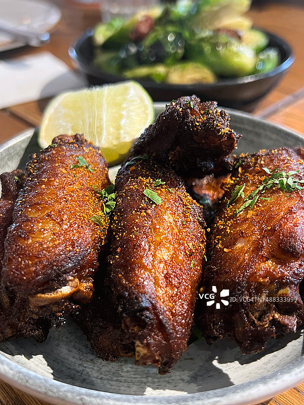 水牛鸡翅图片素材