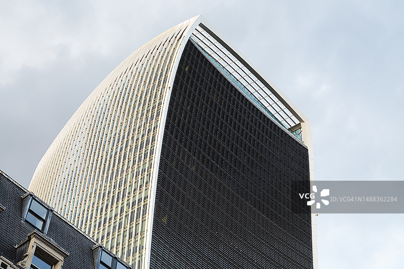 伦敦现代摩天大楼和办公楼图片素材