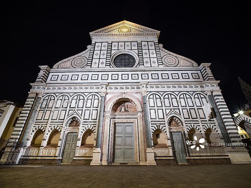 意大利托斯卡纳佛罗伦萨新圣母玛利亚教堂夜景图片素材