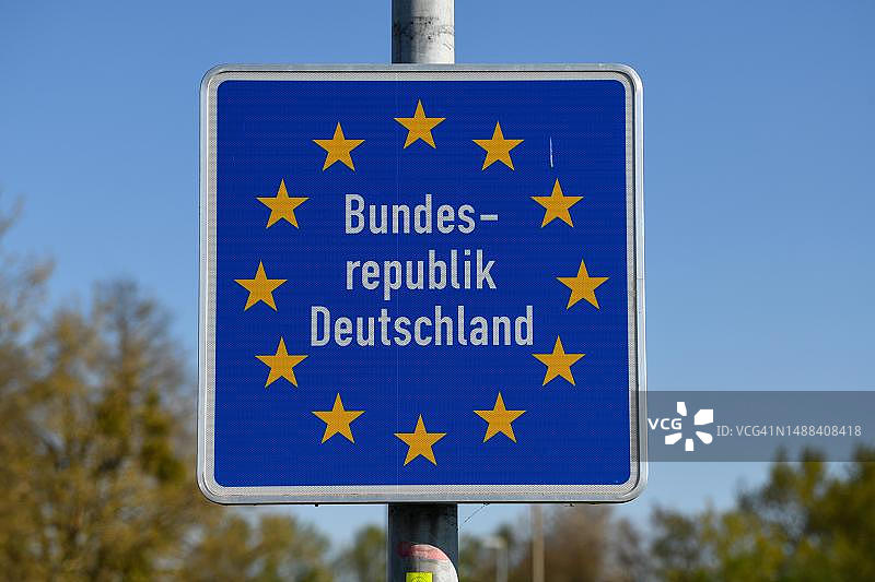 德国联邦共和国Gambsheim (法国)和Freistett边境口岸标志图片素材