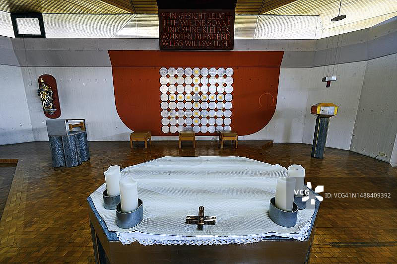 基督变容现代教堂祭坛，德国巴伐利亚阿尔高地区奥伊图片素材