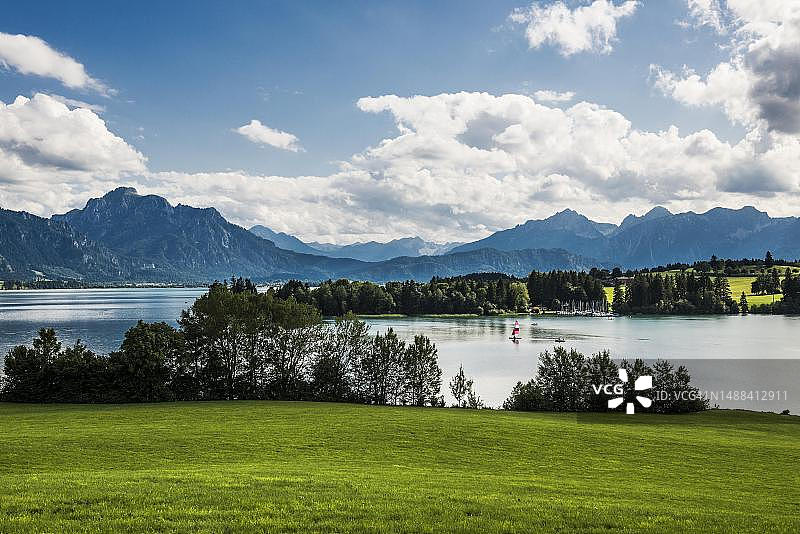 德国巴伐利亚福尔根湖风光图片素材