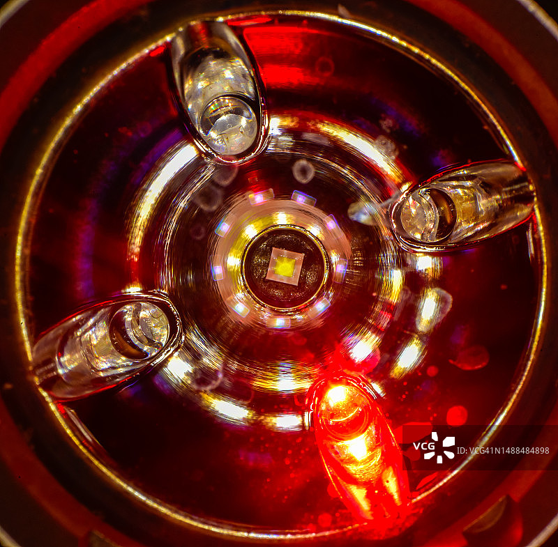 照明的CRI灯（手电筒，红色）图片素材