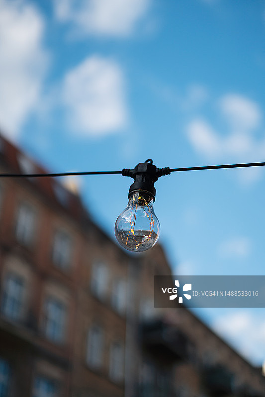 波兹南维尔达区日落时分的城市街道。美丽的欧洲古老建筑图片素材