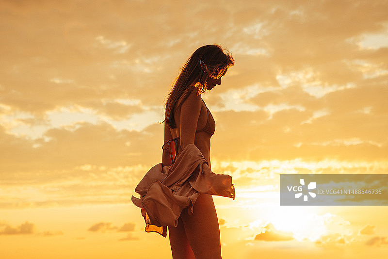 放松的女孩图片素材