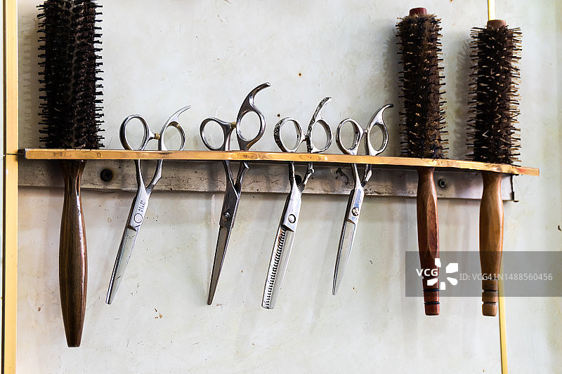 悬挂的理发工具图片素材