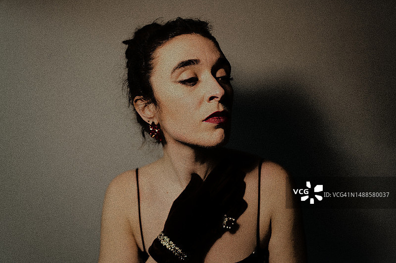 冷静和自豪图片素材