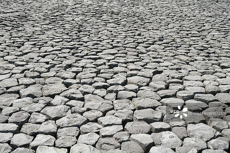 罗马尼亚龟裂土地全画幅照片图片素材