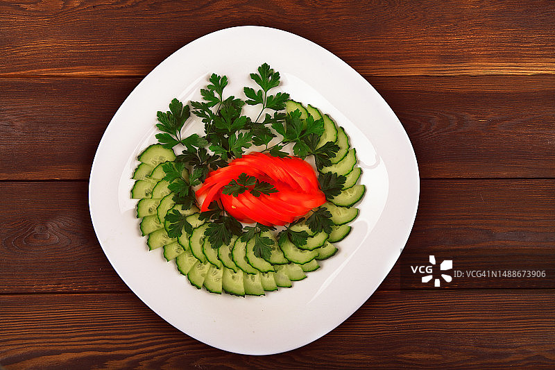 盘子里的大量香料和草药，俄罗斯图片素材