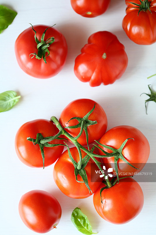 红色番茄枝，食品俯视图，罗马尼亚图片素材