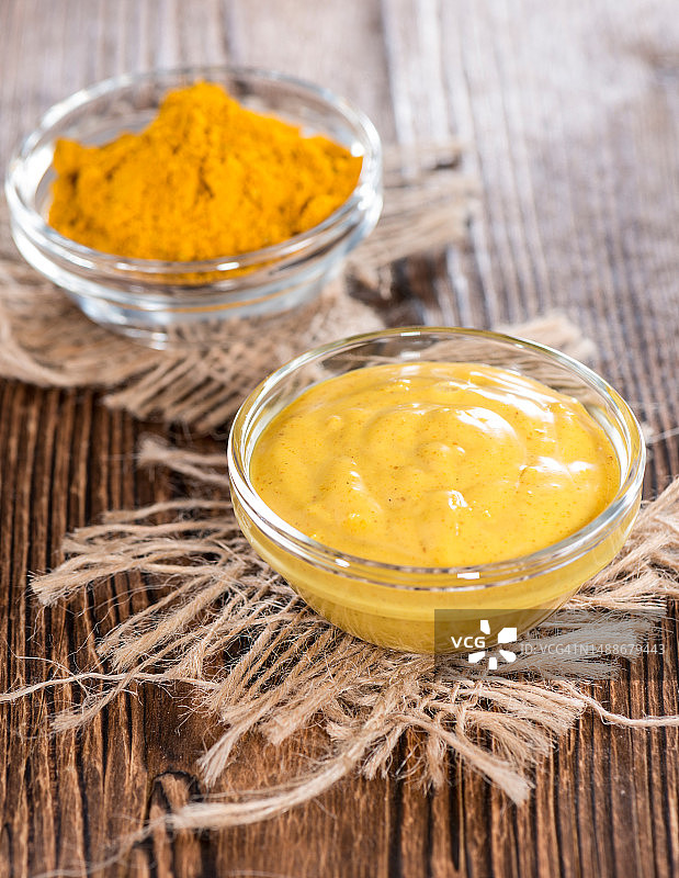 小碗里的自制咖喱酱特写图片素材