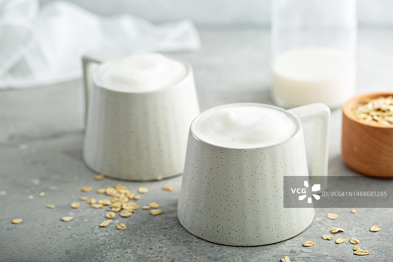 燕麦奶拿铁（美国）图片素材