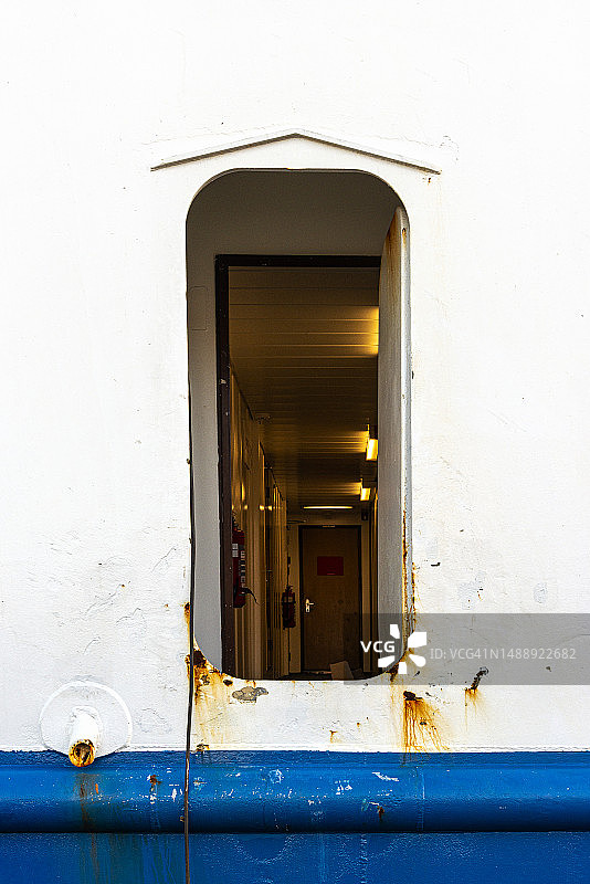 从船舱向外看的景象图片素材