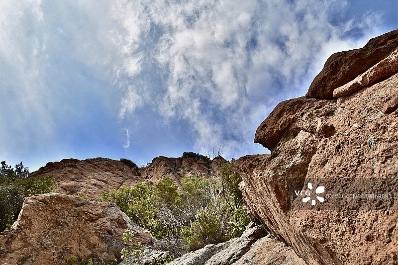 依旧漫长的攀登之路图片素材