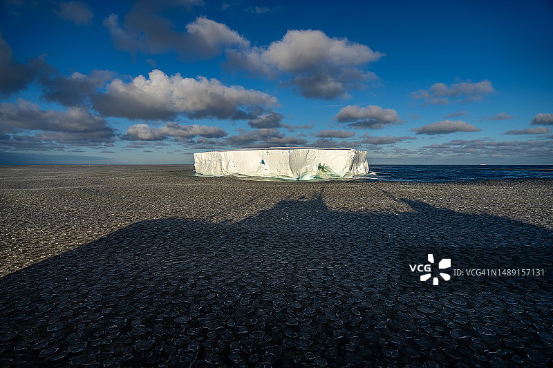 南冰洋上的冰山图片素材