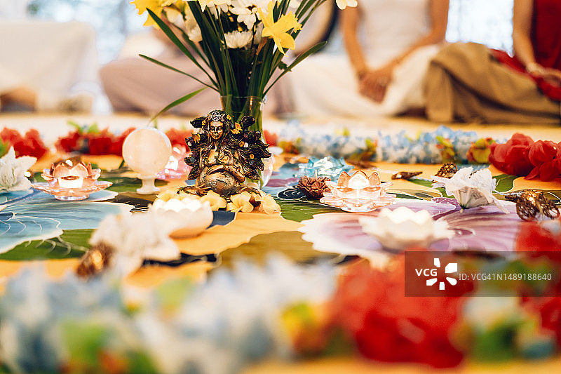 怀孕妇女雕像图片素材