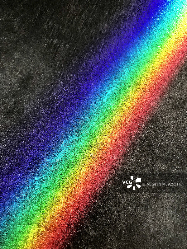 反射光产生的彩虹色图片素材