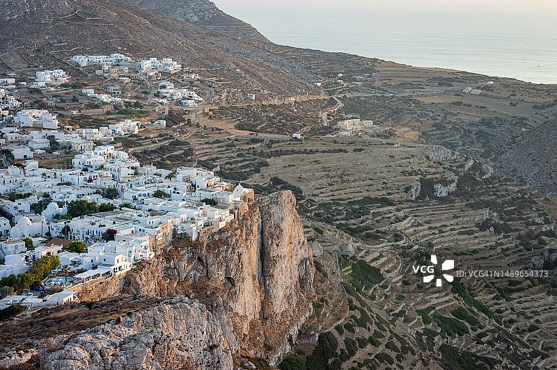弗莱甘兹罗斯岛的科拉小镇鸟瞰图片素材