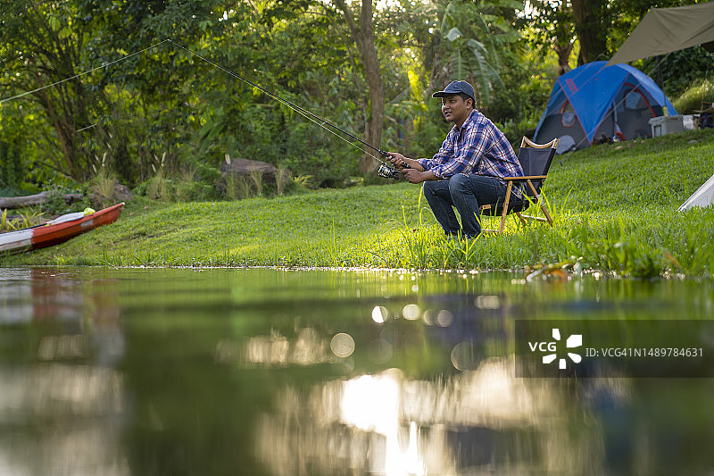 享受爱好的渔夫图片素材