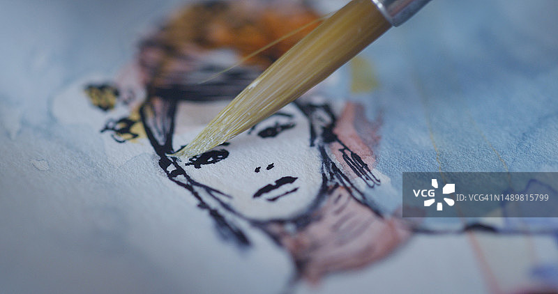 时装设计师绘画和准备新的原创女性配饰图片素材