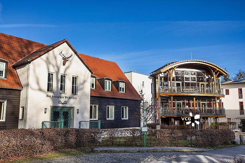 德国勃兰登堡州埃贝斯瓦尔德的瓦尔德太阳能家园图片素材
