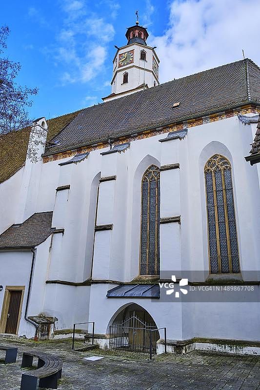 德国巴登-符腾堡州乌尔姆附近布劳博伊伦老城的彼得保罗新教教堂图片素材