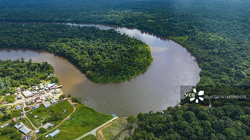 苏里南波基格伦的苏里南河航拍图片素材