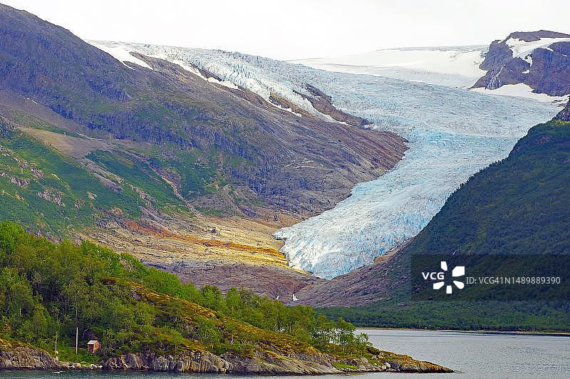 斯瓦蒂森冰川舌和峡湾，气候变化，FV 17，Kystriksveien，诺德兰，挪威图片素材