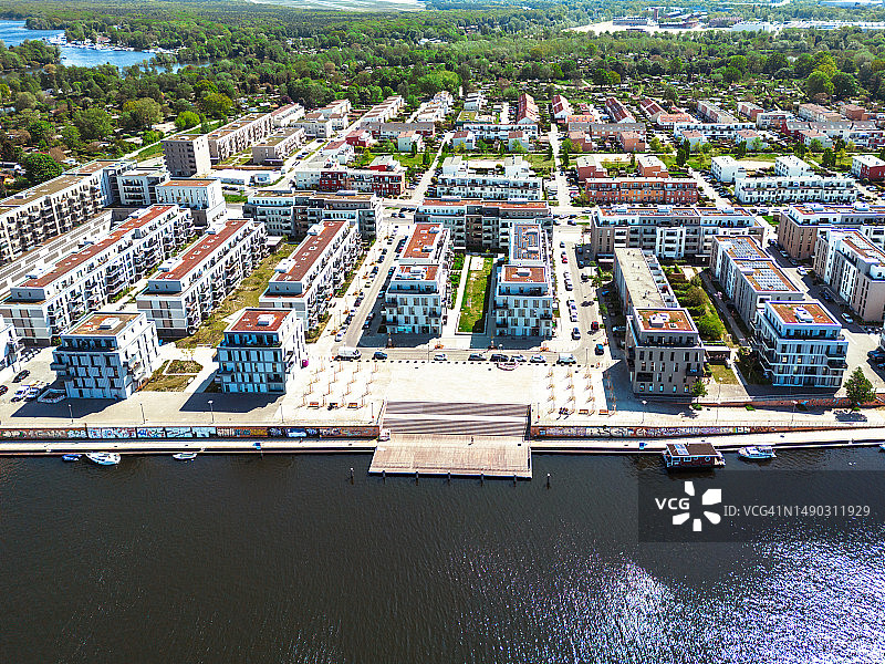柏林水城现代住宅区鸟瞰图图片素材