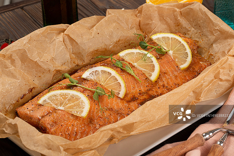 烤红鱼片（俄罗斯风味）图片素材