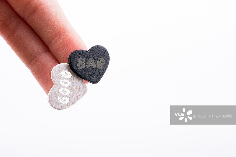 指尖上的黑白爱心，土耳其图片素材