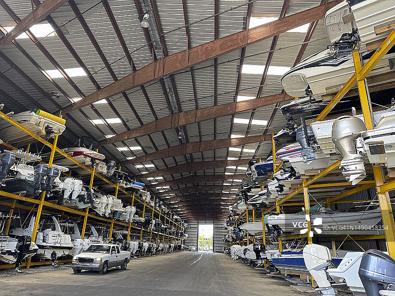 室内船只存储仓库图片素材